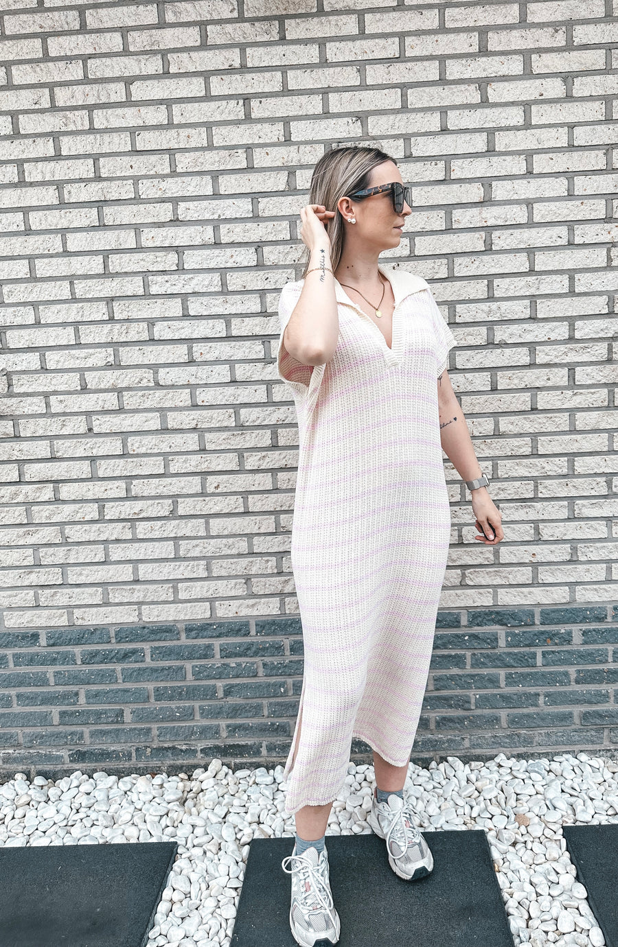 STRIPED POLOJURK - WIT/ROZE