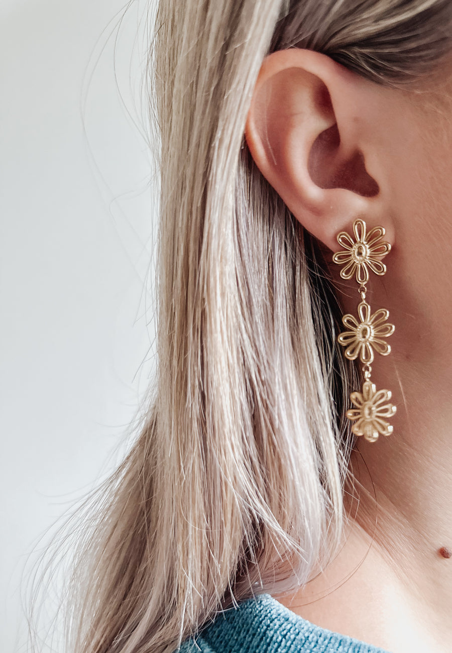 TRIPPLE FLOWER EARRINGS